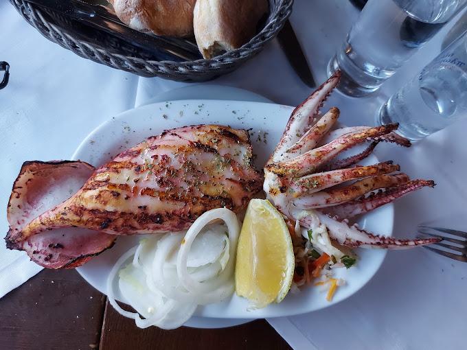 Το Μπαλκονάκι Ψαροταβέρνα