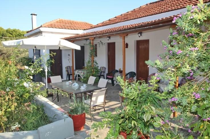 Ενοικιαζόμενα δωμάτια ARMONIA ROOMS, Σκόπελος
