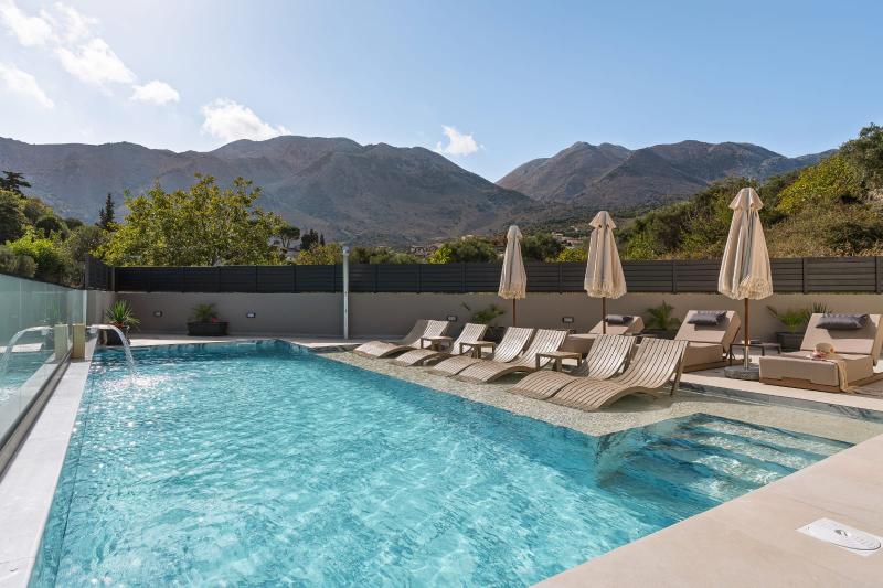 Papadopoulos Bros - Είδη εξοχής - Άνοιξη