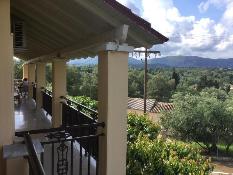 Spiridoula Apartments - Ενοικιαζόμενα δωμάτια διαμερίσματα - Τζάβρος
