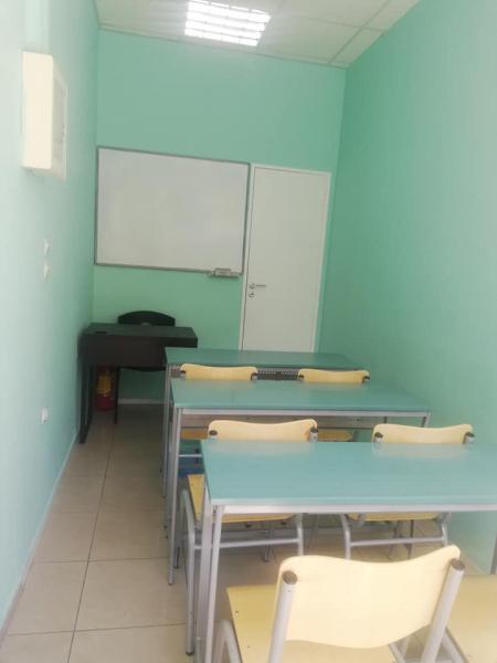 Τζένη Ταπεινού Κέντρο ξένων γλωσσών