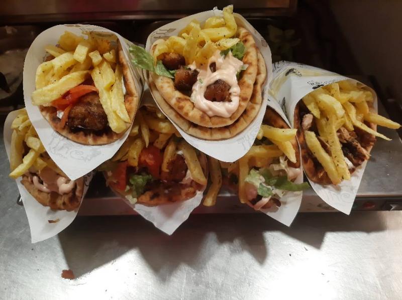 GyroSouvlaki - Ψητοπωλείο Σουβλατζίδικο - Κέρκυρα