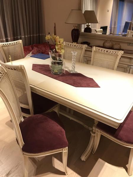 Τραπεζαρία πατινα με βελούδο