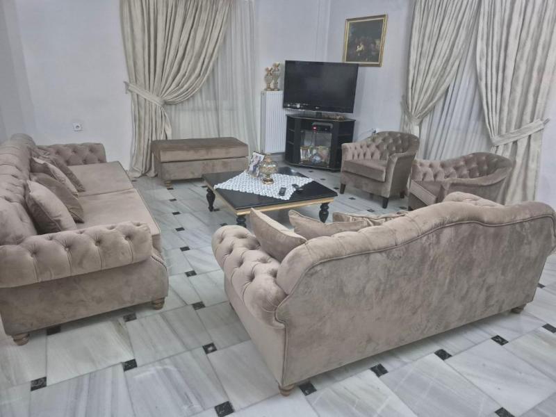 Μαρής Εμμανουήλ Ε. - Ταπετσαρίες επίπλων - Ηράκλειο