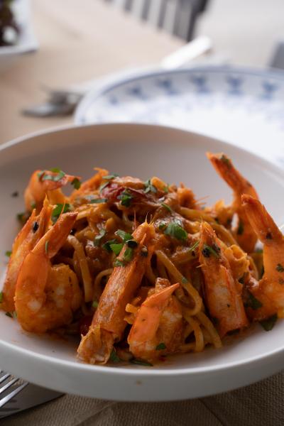 Τα Δελφίνια - Ψαροταβέρνα - Άρτεμις