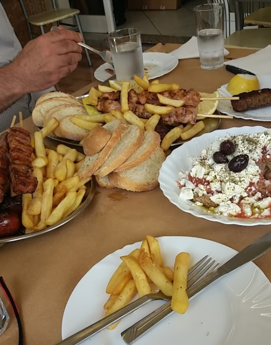 Μανουσάκια Ψητοπωλείο Σουβλατζίδικο