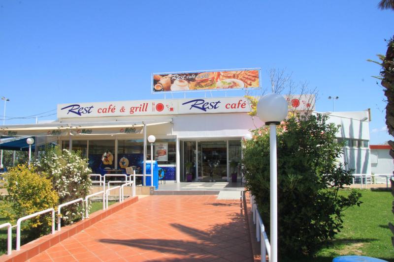 51905.jpgστο βελο εστιατοριο καφετερια Rest Cafe Amp; Grill
