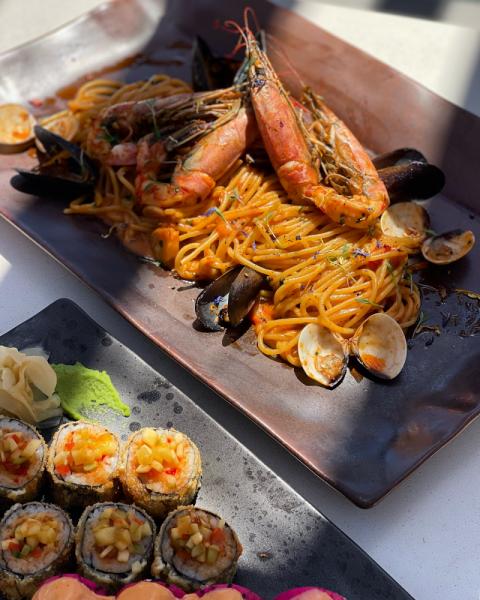 Beach Bar Restaurant Forty One, Σαντορίνη
