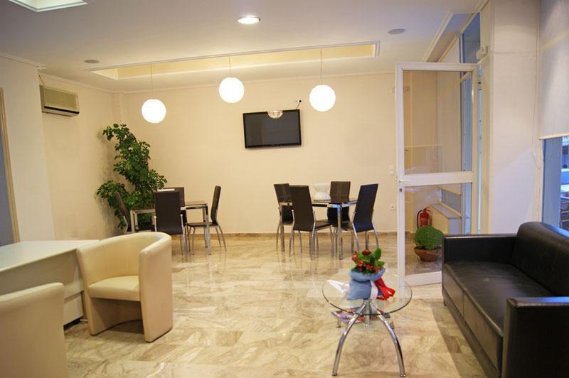 28378-ENOIKIAZOMENA-DOMATIA-–-KATOIKIES-Lia-Studios-Enoikiazomena-Domatia-Loytra-Aidipsos---Enoikiaz