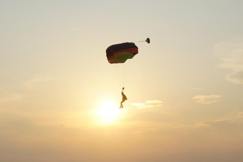 Skydive Greece - Σχολή αλεξιπτωτιστών - Μέγαρα