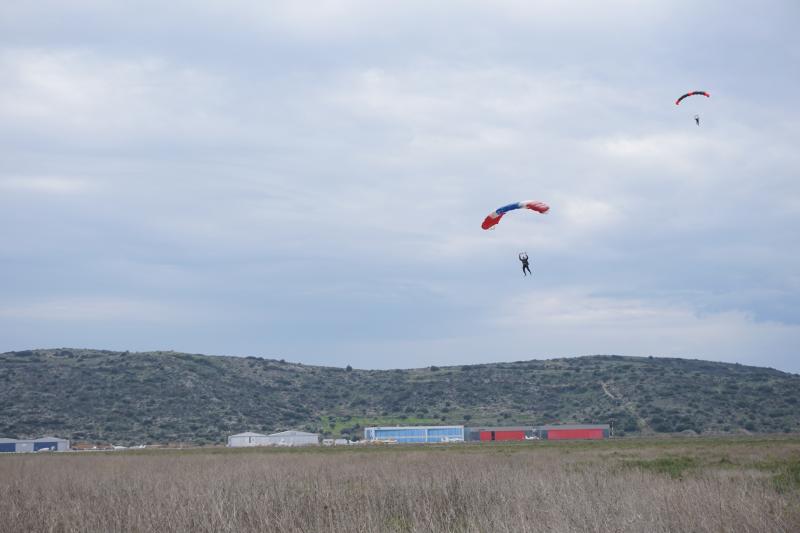Skydive Greece - Σχολή αλεξιπτωτιστών - Μέγαρα