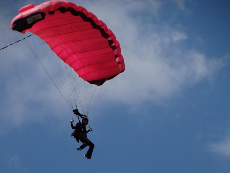 Skydive Greece - Σχολή αλεξιπτωτιστών - Μέγαρα