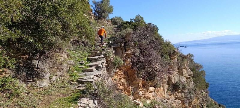 Κουφός Γιάννης Ταξί - Τουριστικά Λεωφορεία - Τουριστικό λεωφορείο - Κάρυστος