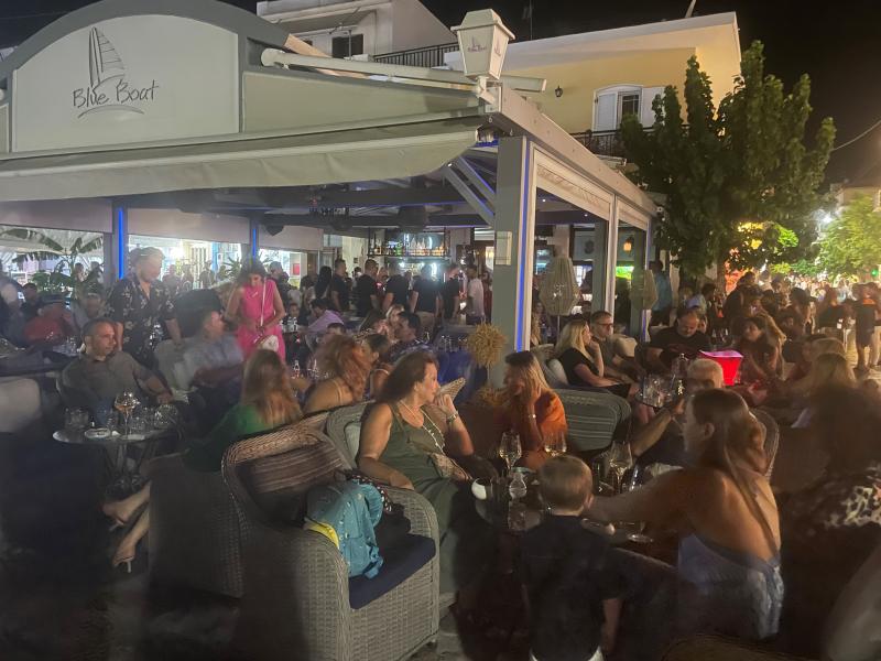 Blue Boat - Cafe Cocktail Bar - Πυθαγόρειο