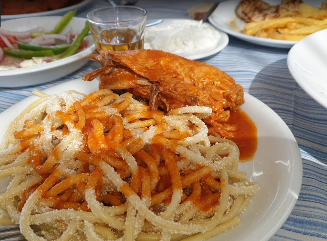 Το Πευκάκι Ταβέρνα