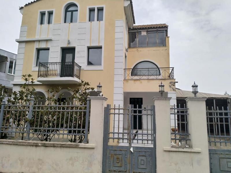 George Magginas Real Estate Μεσιτικό γραφείο