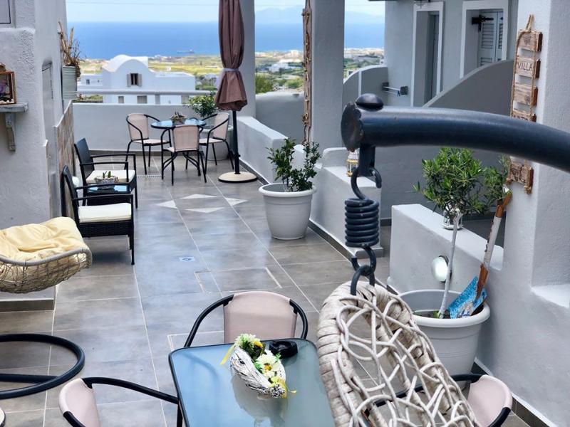 Villa Anto - Ενοικιαζόμενα δωμάτια - Σαντορίνη