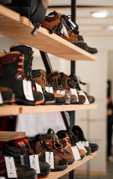Ergasia stores - Ενδύματα εργασίας - Ιεράπετρα