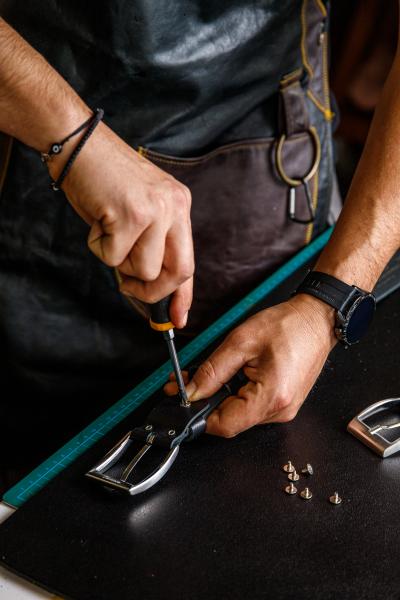 Leather Centre Karabinakis - Βιοτεχνία επεξεργασίας δερμάτων - Χανιά