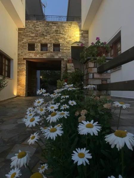 Ενοικιαζόμενα δωμάτια Μηλίνα Naiada Milina Apartments