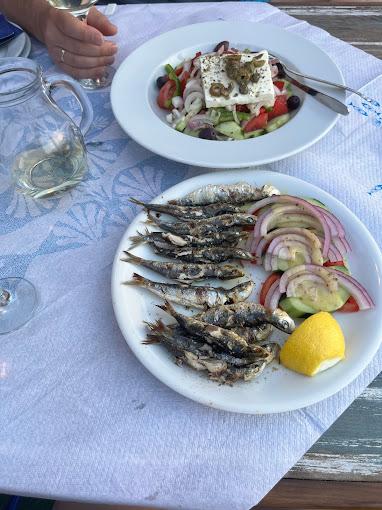 Τρύπια Βάρκα Εστιατόριο