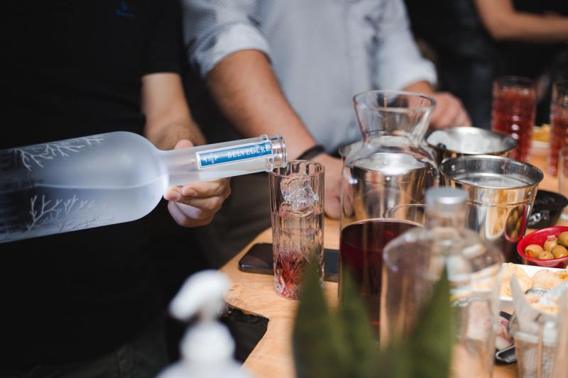 SARA'S Καφέ Bar Εστιατόριο