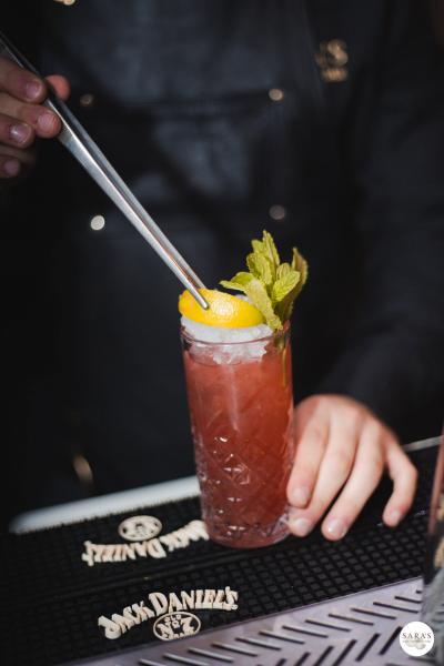 SARA'S Καφέ Bar Εστιατόριο