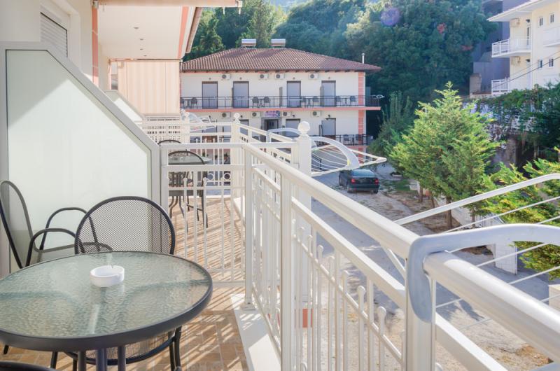 Δελφίνι Hotel Ξενοδοχείο
