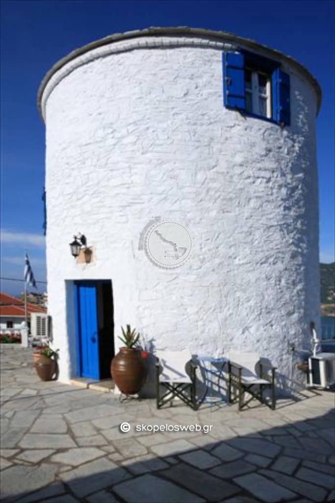 balalaswindmillgreece_4