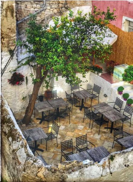 Τσαντσαμίνι - Εστιατόριο Μεζεδοπωλείο - Κέρκυρα