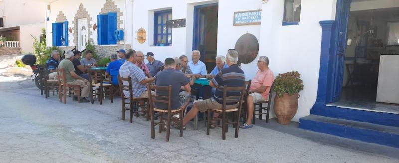 Η Μαρούκλα Καφενείο Μεζεδοπωλείο Ρακάδικο
