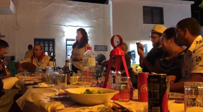 Η Μαρούκλα Καφενείο Μεζεδοπωλείο Ρακάδικο