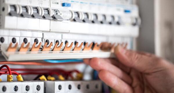 Voltage Ηλεκτρολογικό υλικό