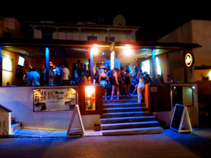 Fun Pub - Καφέ Bar Εστιατόριο - Ίος