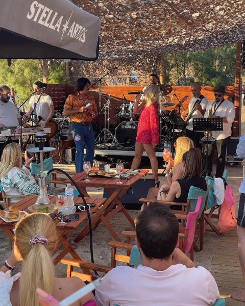 FreezBe Beach Bar Cafe Beach Bar