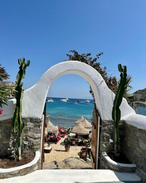 Kalafatis Ano Mera Mykonos Agia Anna Beach Bar