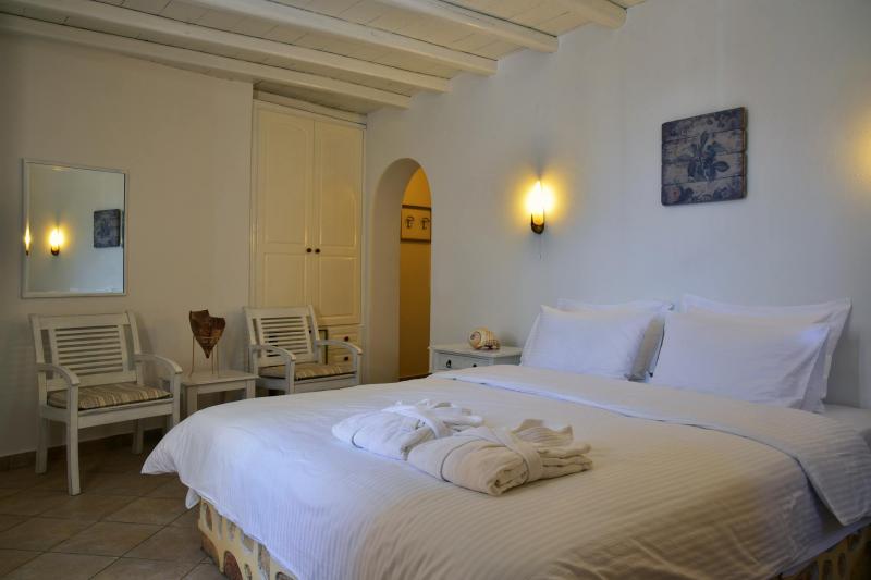 Ξενοδοχείο Kallisti Hotel, Φολέγανδρος