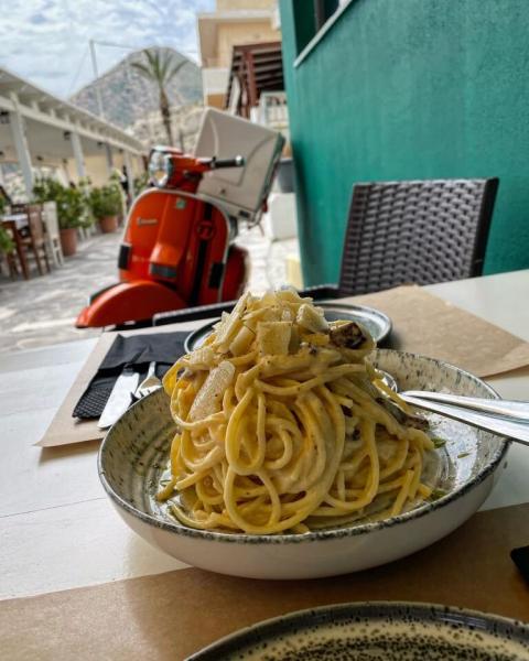 Vespa Pizza Mirtos 