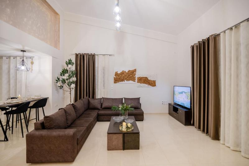 Ενοικιαζόμενες βίλες Ethereal Oasis Penthouse, Σαλαμίνα