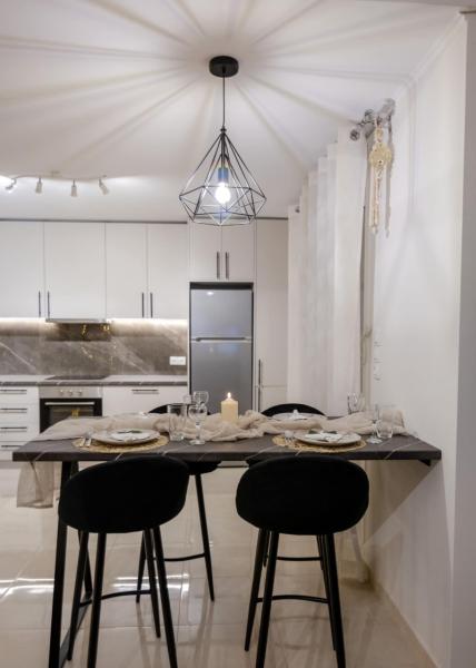 Ενοικιαζόμενες βίλες Ethereal Oasis Penthouse, Σαλαμίνα
