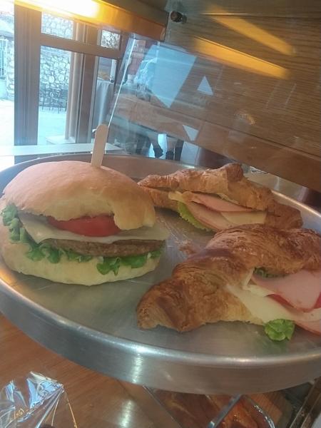 Φο΄ύρνος Κουτσουφλάκη - Αρτοποιείο  - Μαντούδι