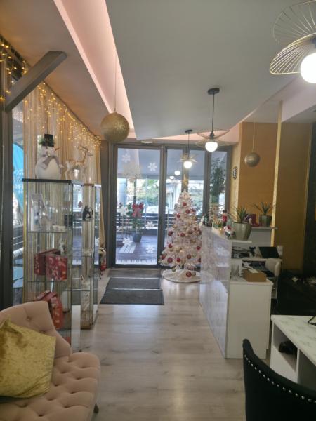 Golden Swan Nails - Μανικιούρ Πεντικιούρ - Μοσχάτο