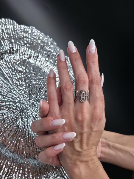 Golden Swan Nails - Μανικιούρ Πεντικιούρ - Μοσχάτο