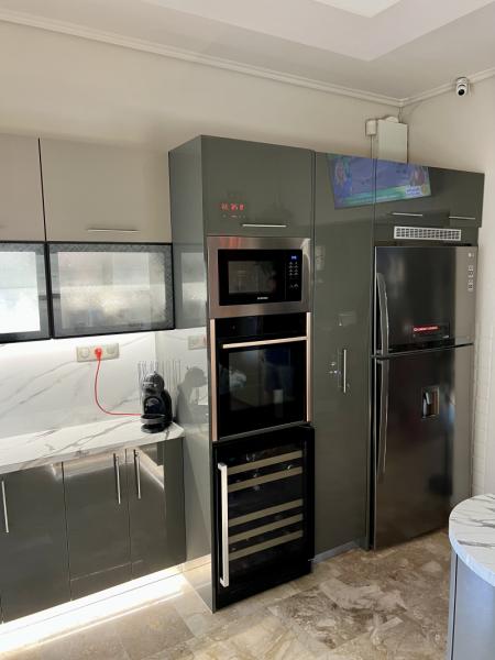 Belitsis wood constructions - Έπιπλα κουζίνας Ντουλάπες - Δάφνη