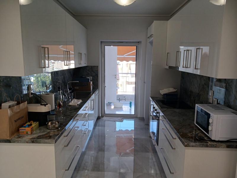 Belitsis wood constructions - Έπιπλα κουζίνας Ντουλάπες - Δάφνη